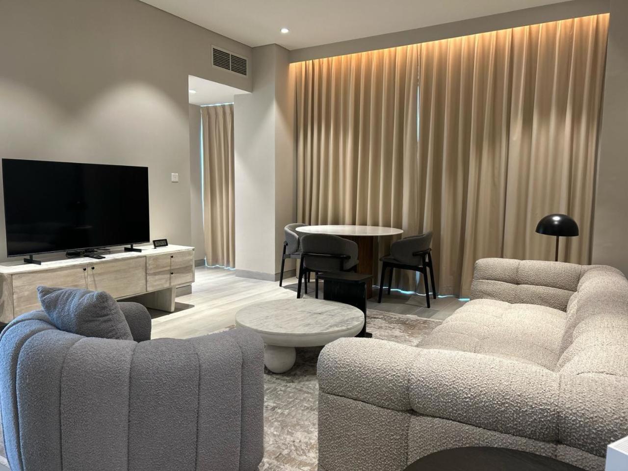 Dubai Marina Walk Gem Modern Apartments With Pool & Gym Access, Steps To Beach & Metro Managed By Sunnyhomes Ngoại thất bức ảnh